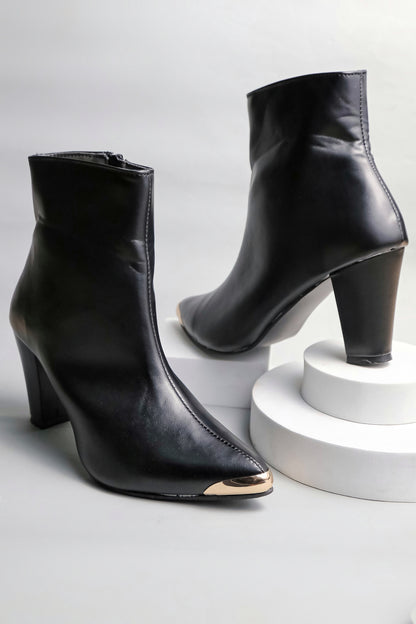 Women Black Pointed Toe Block Heeled Zip Up Boots