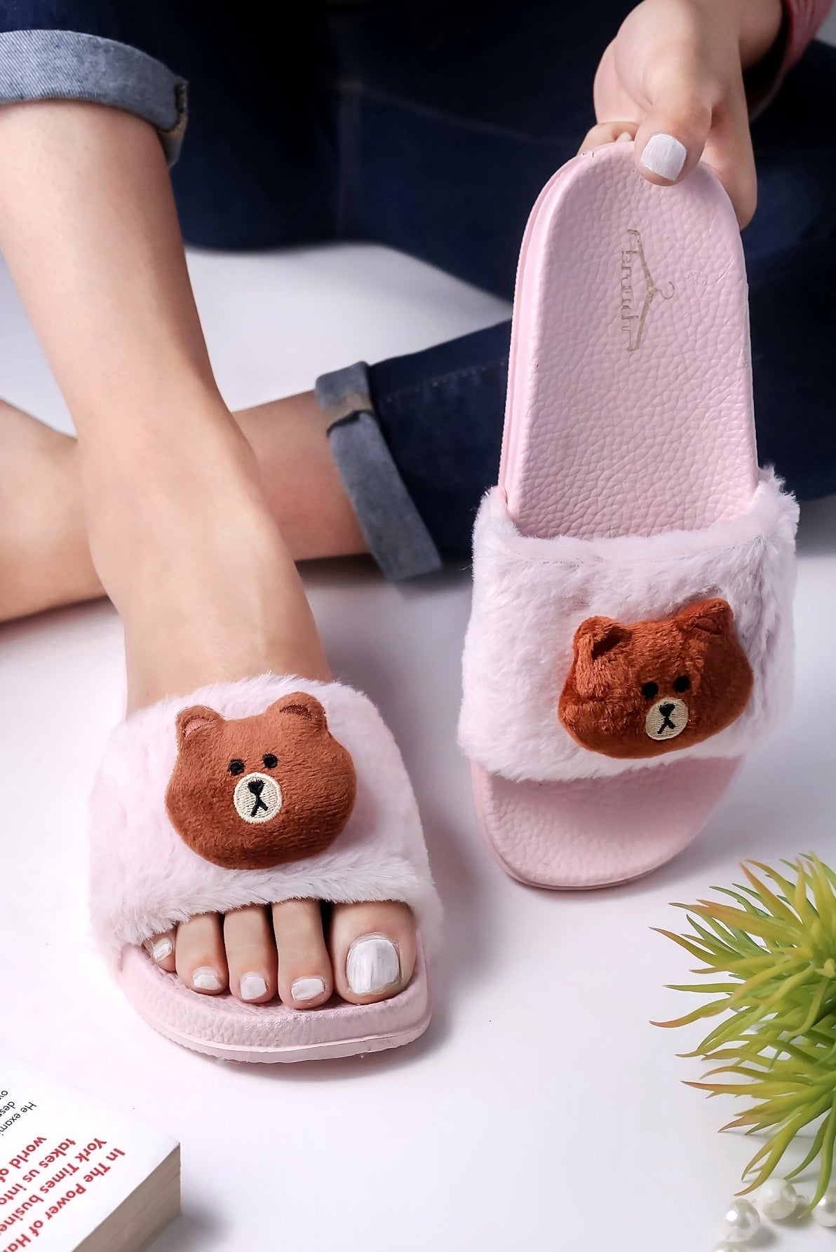 Brauch Women's Pink Fur Bear Slides
