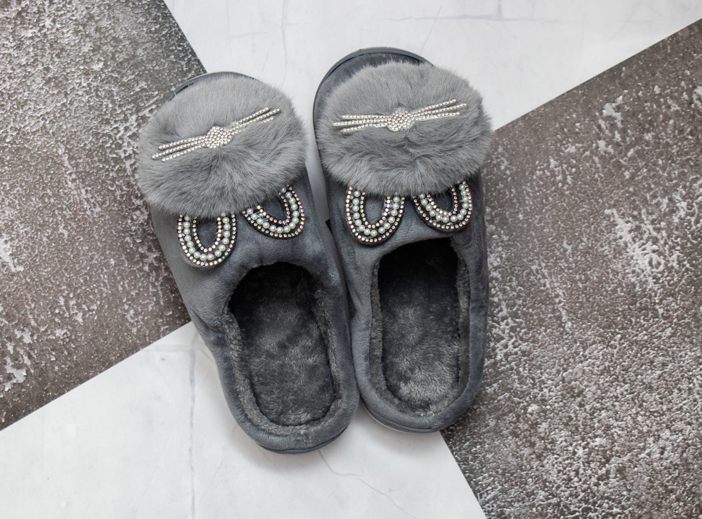 Brauch Women's Grey Pearl Glitter Kitty Winter Slippers